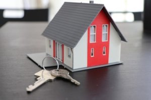 Purchasing a house can be both exciting and stressful. Use this Havasu home closing timeline as a guide of what to expect during escrow to lessen the chance of any surprises. iz Miller Lake Havasu Az Real Estate Havasu Home Closing