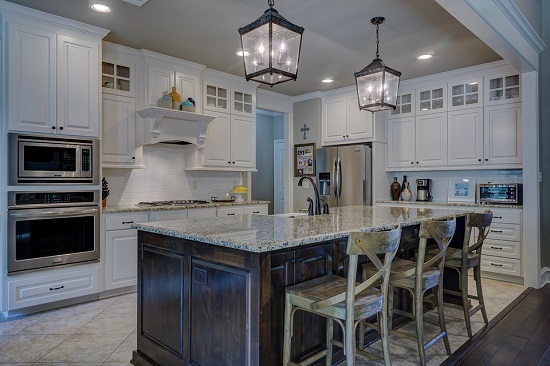 If your kitchen needs to be remodeled before you can sell it, consider the kitchen preferences of today's Lake Havasu homebuyer as part of your design.