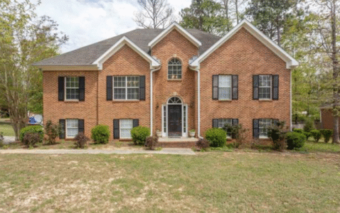 Kirk And Sheila Pownall Chelsea Al Chelsea Split Home With Large Yard