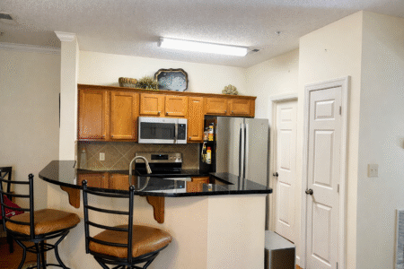 Kitchen with granite bar in Hoover Alabama condo