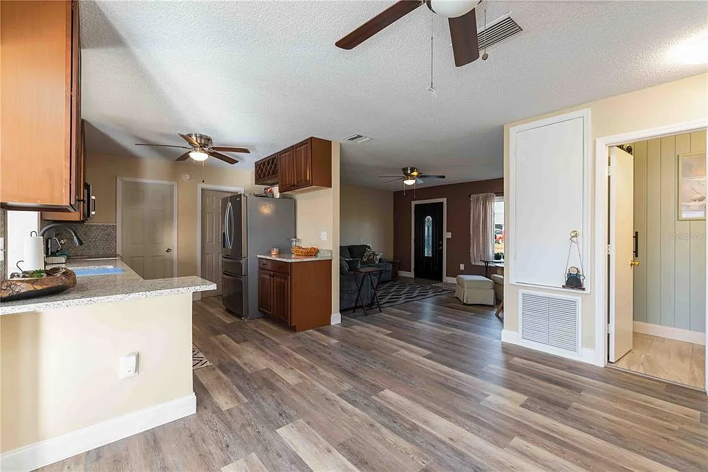 Reality Real Estate Professionals Monroe Mi Kit 3