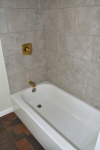 Reality Real Estate Professionals Monroe Mi Lower Bath 2
