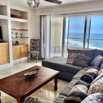 Baja Brokers Plaza Oceana Bcn Img 4861