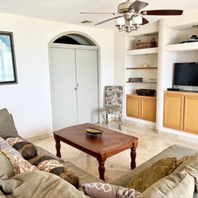 Baja Brokers Plaza Oceana Bcn Img 4870