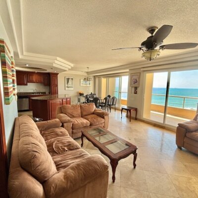 Baja Brokers Plaza Oceana Bcn Jenifer Mendoza Plaza Oceana Bcn Img 3977